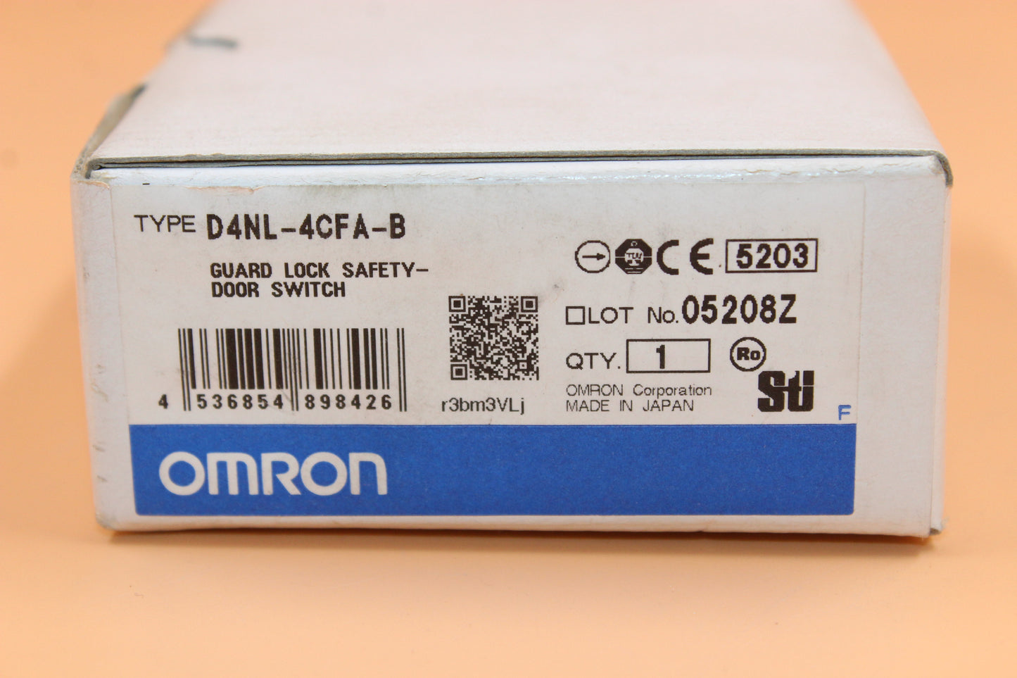 NEW | OMRON | D4NL-4CFA-B |