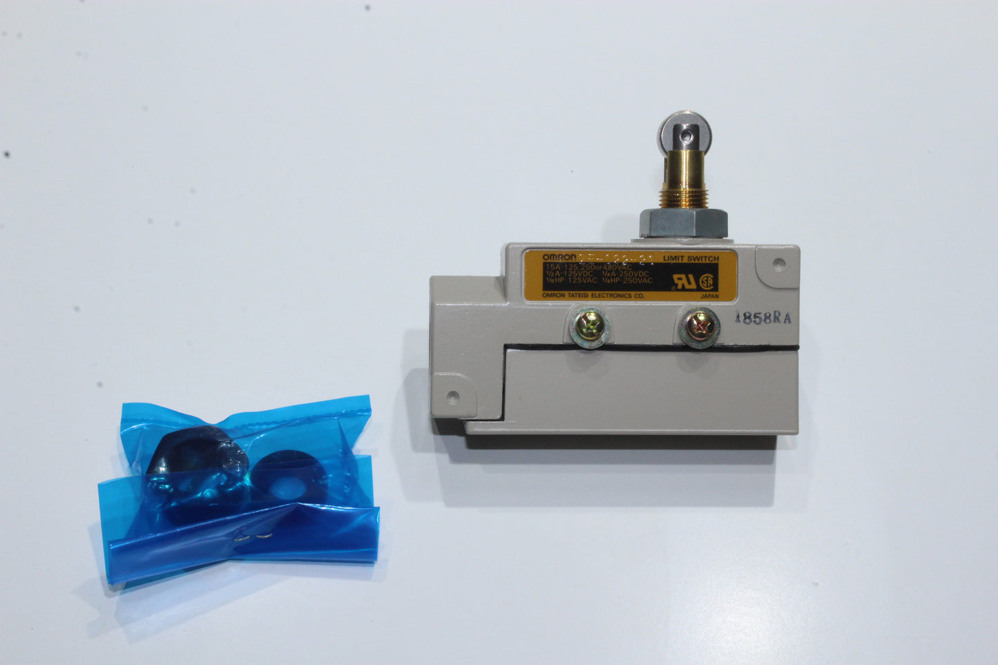 NEW | OMRON | ZE-Q22-2GE |