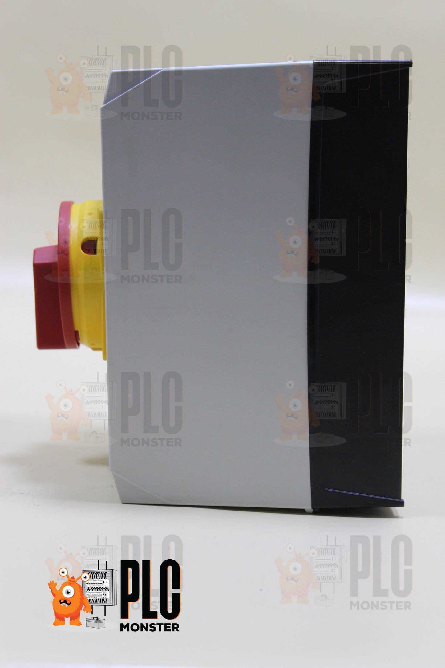 NEW OPEN BOX | MOELLER | T5B-4-15682/I4/SVB |
