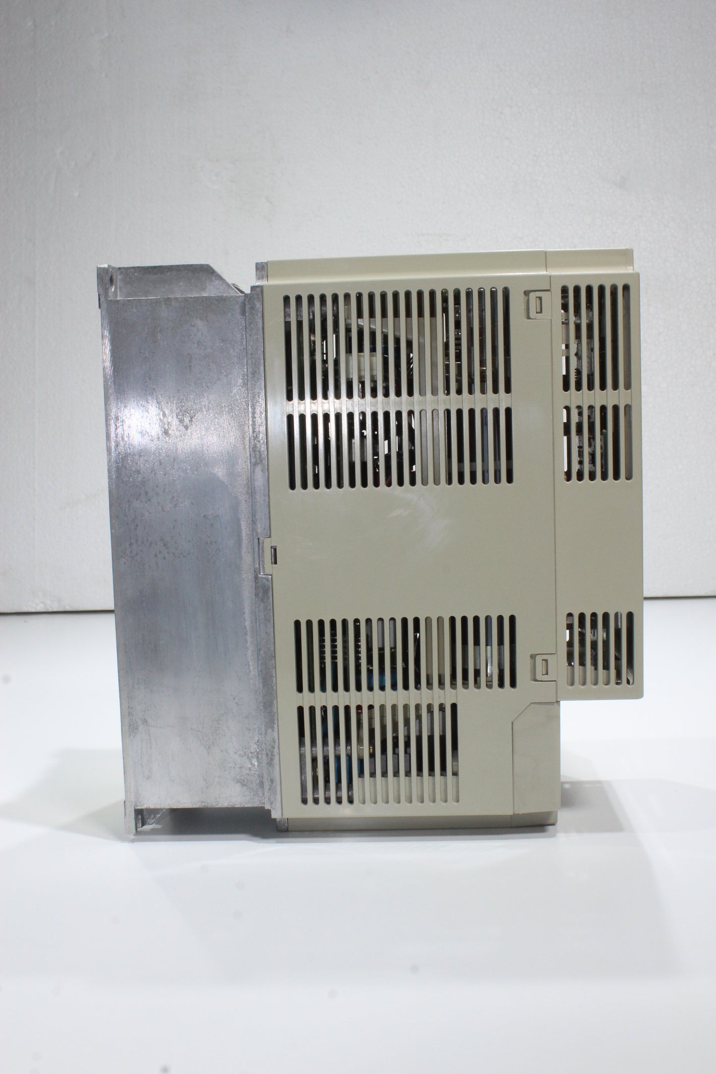 NEW OPEN BOX | YASKAWA | SGDB-15VDY1 |