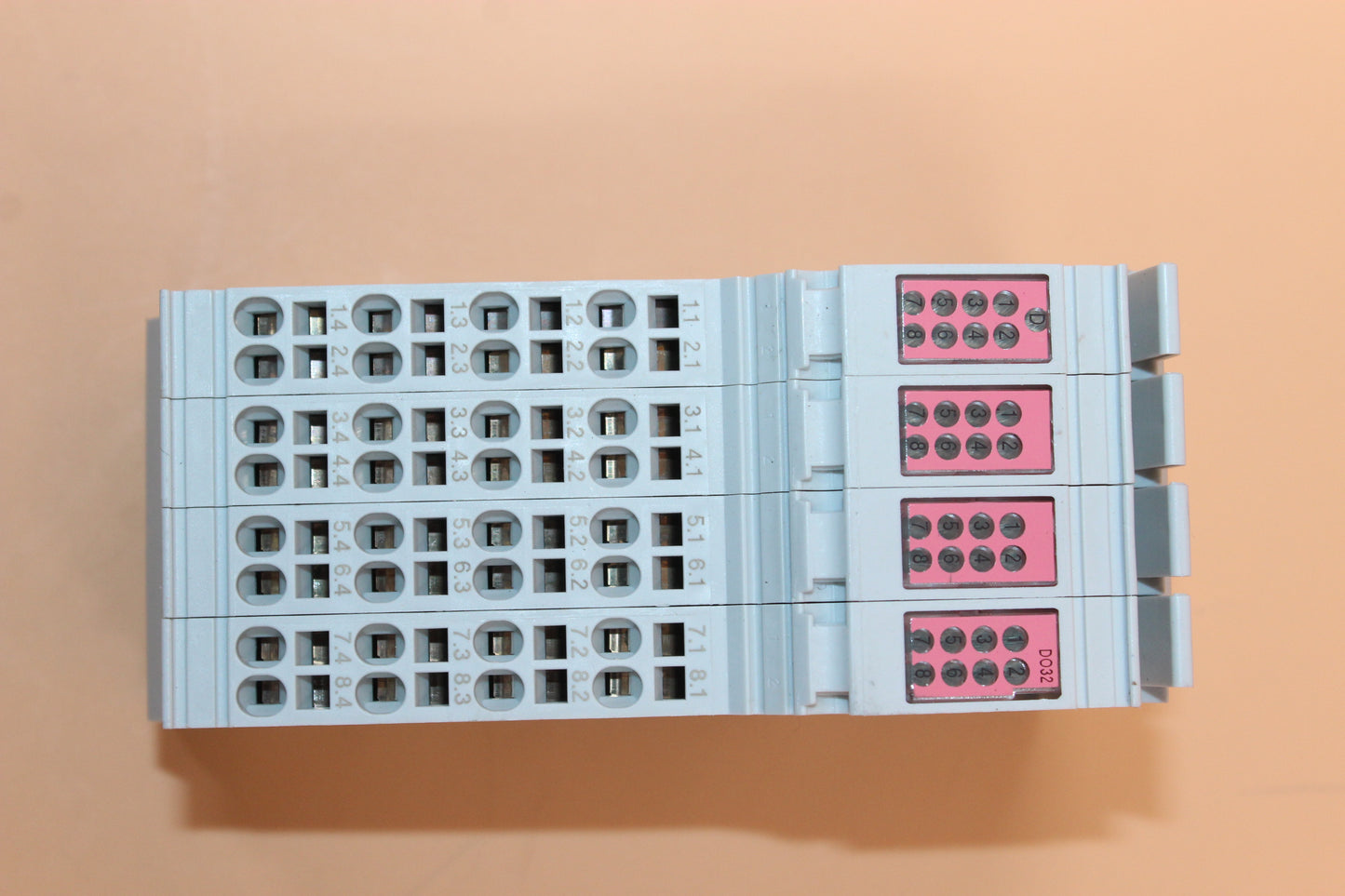 NEW | REXROTH | R-IB IL 24 DO 32#HD-PAC |