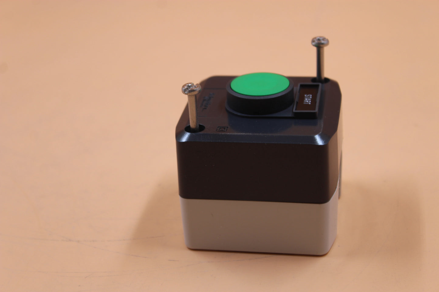 NEW | SCHNEIDER ELECTRIC | XALD101H29 |