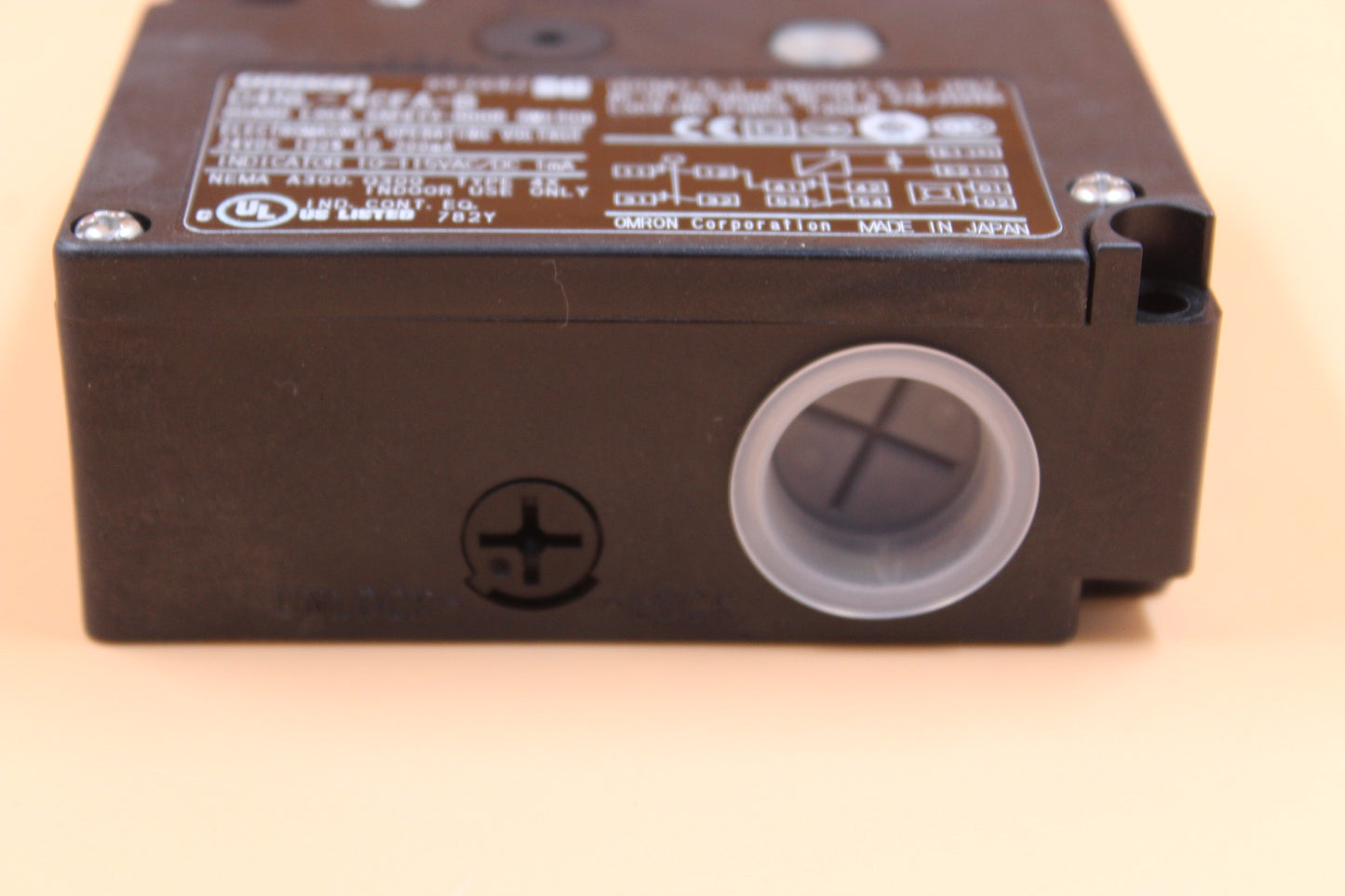 NEW | OMRON | D4NL-4CFA-B |