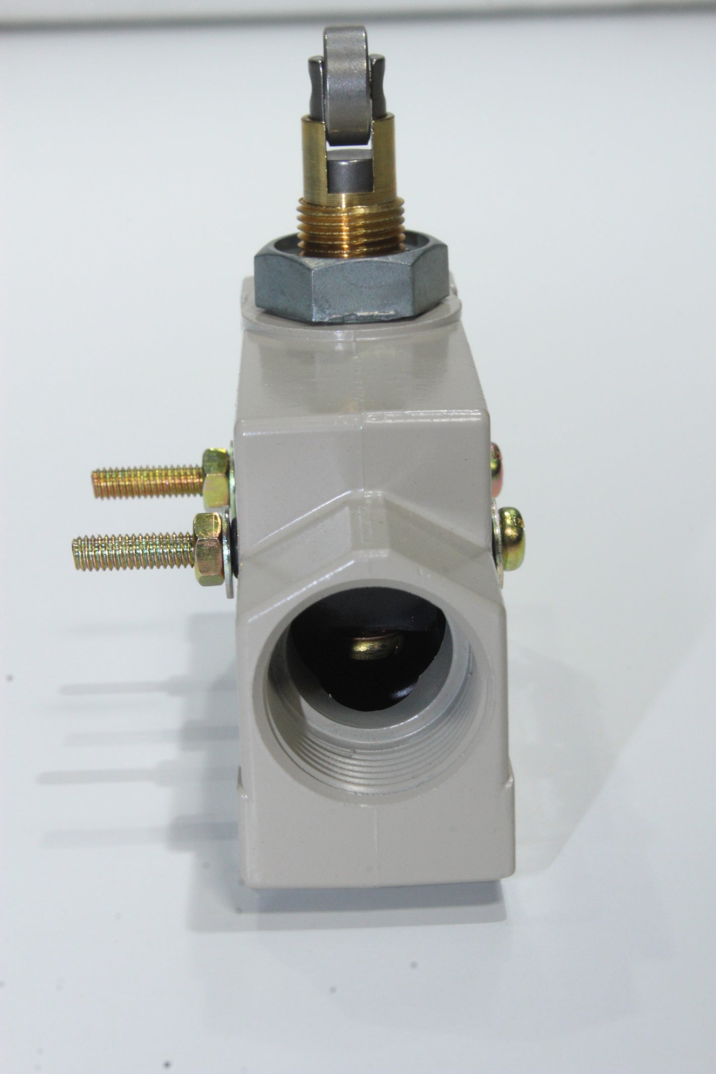 NEW | OMRON | ZE-Q22-2GE |