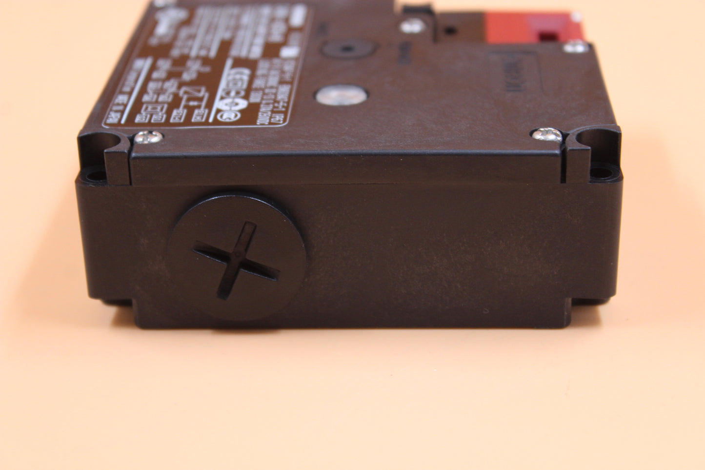 NEW | OMRON | D4NL-4CFA-B |
