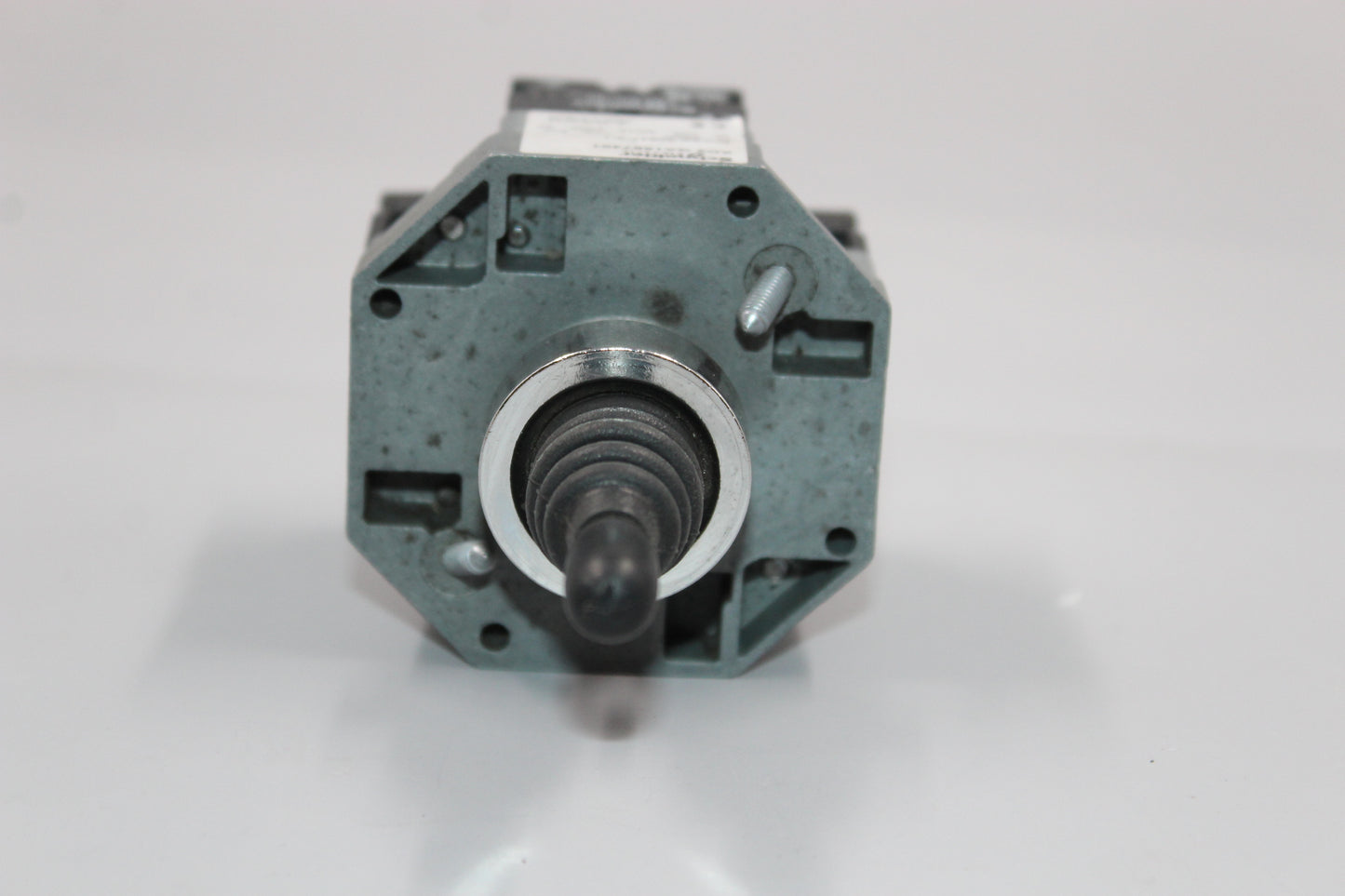 NEW OPEN BOX | SCHNEIDER ELECTRIC | XD2 GA1587401 |