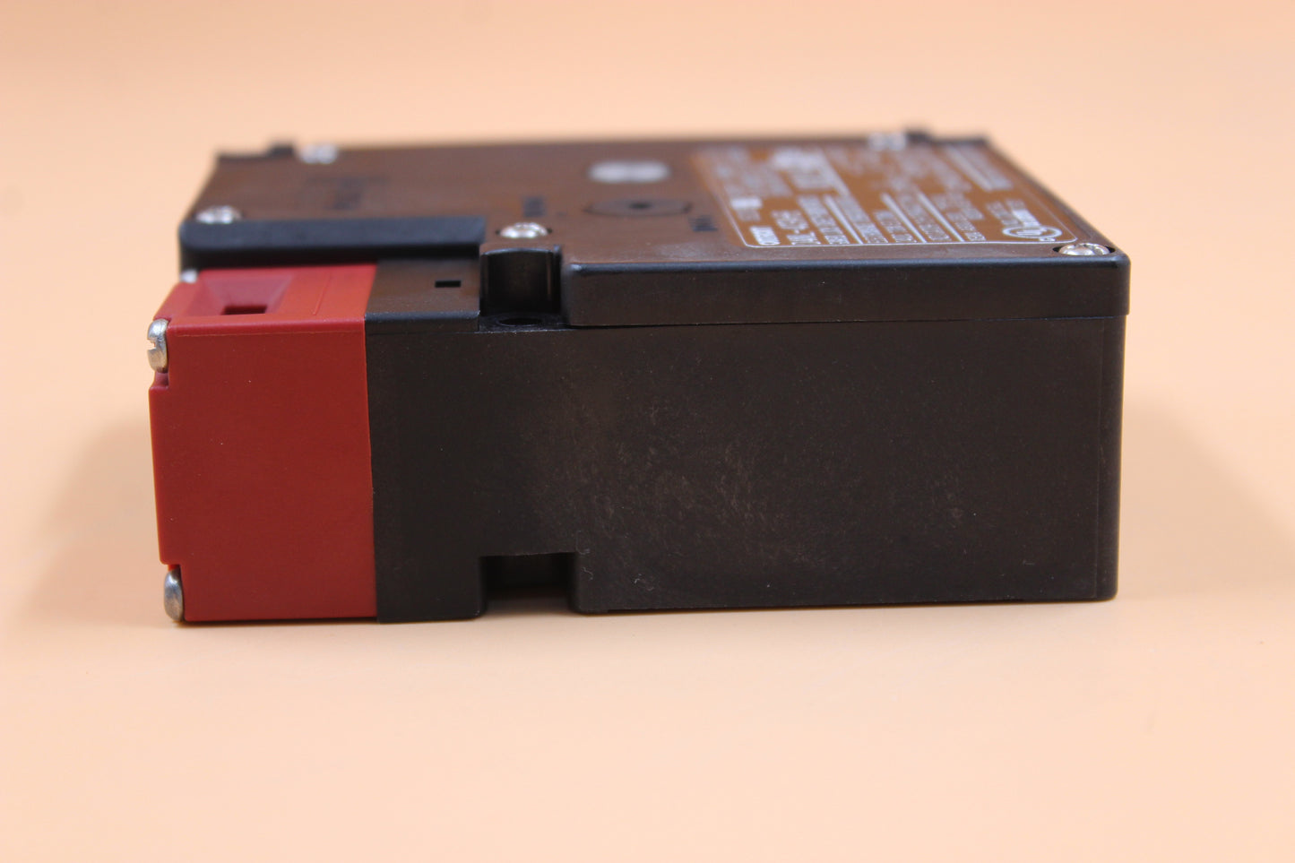 NEW | OMRON | D4NL-4CFA-B |