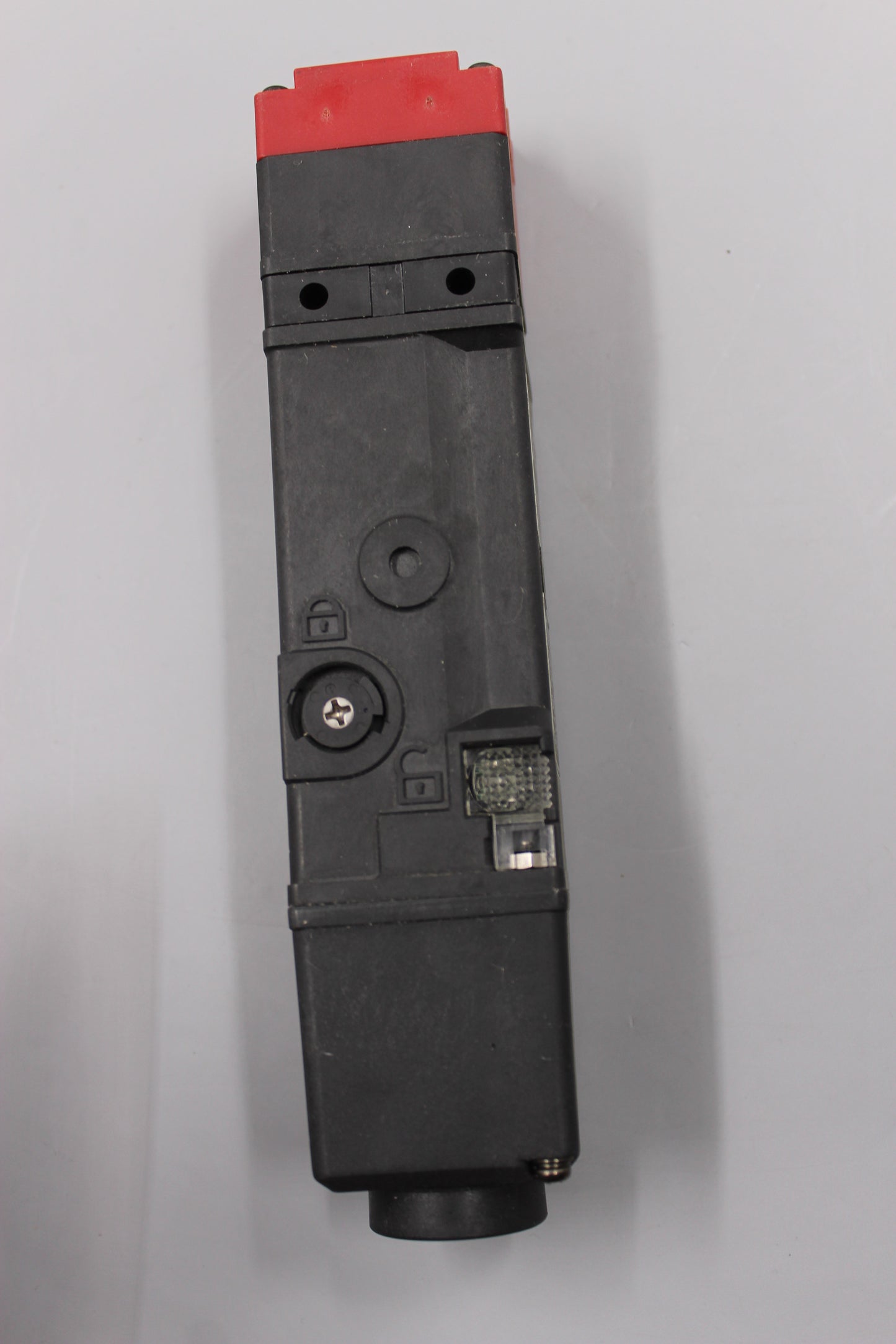 PREOWNED | OMRON | D4SL-N2FFG-D |