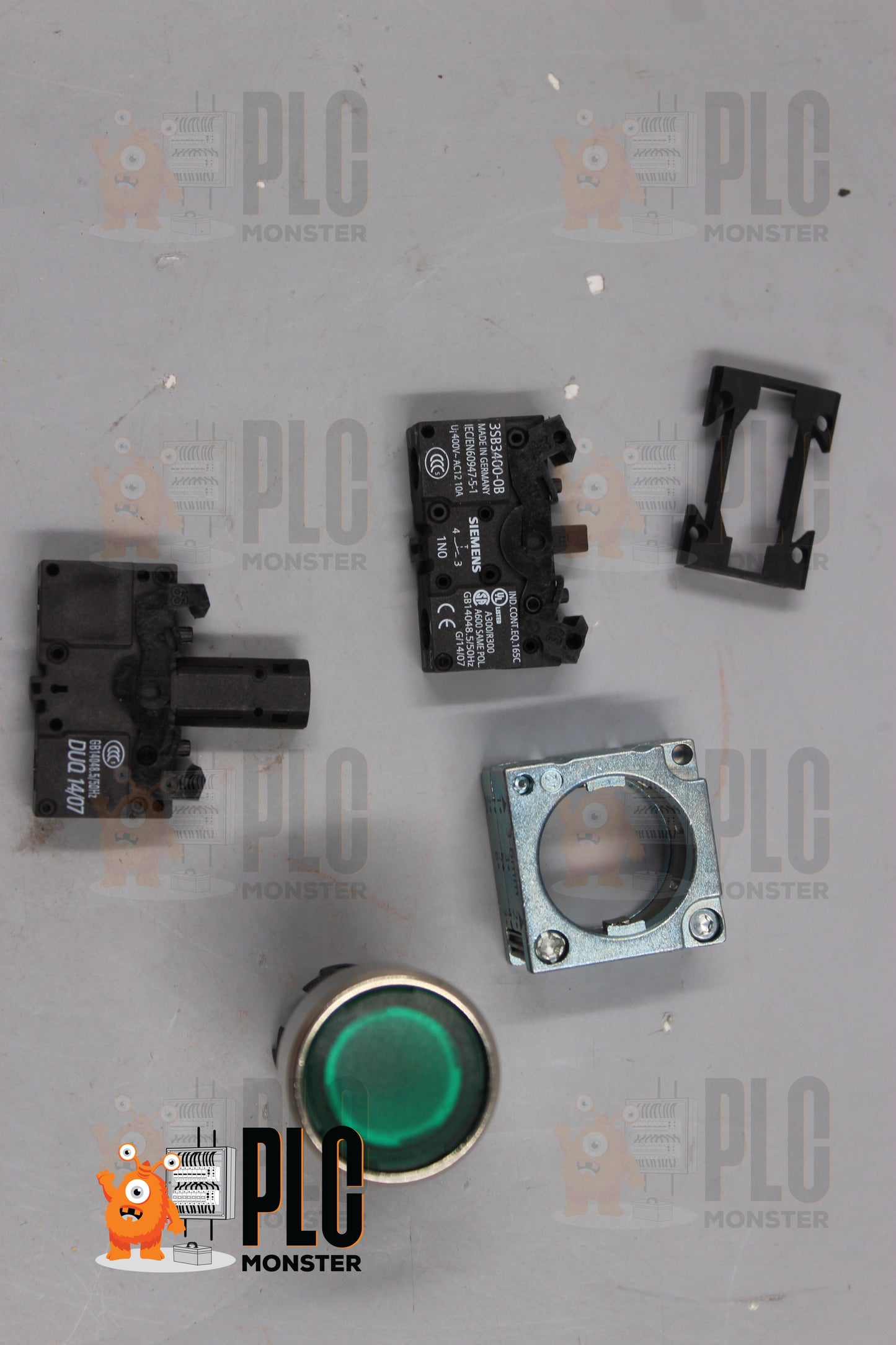 NEW | SIEMENS | 3SB3 645-0AA41 |
