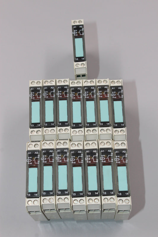 NEW OPEN BOX | SIEMENS | 3TX7002-1AB02 |