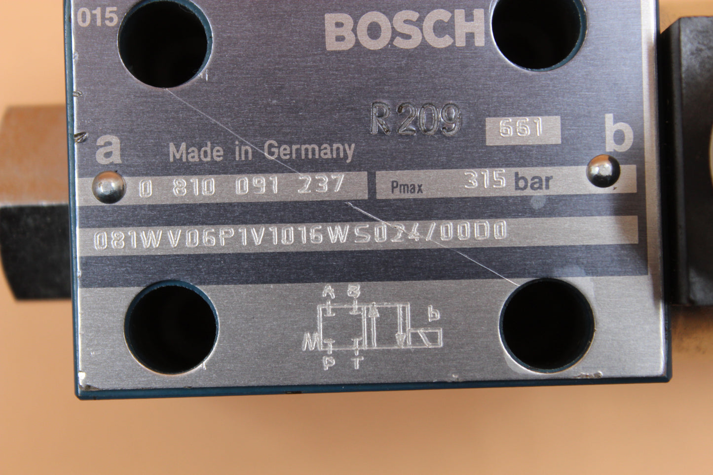 NEW NO BOX | BOSCH | 0 810 091 237 |