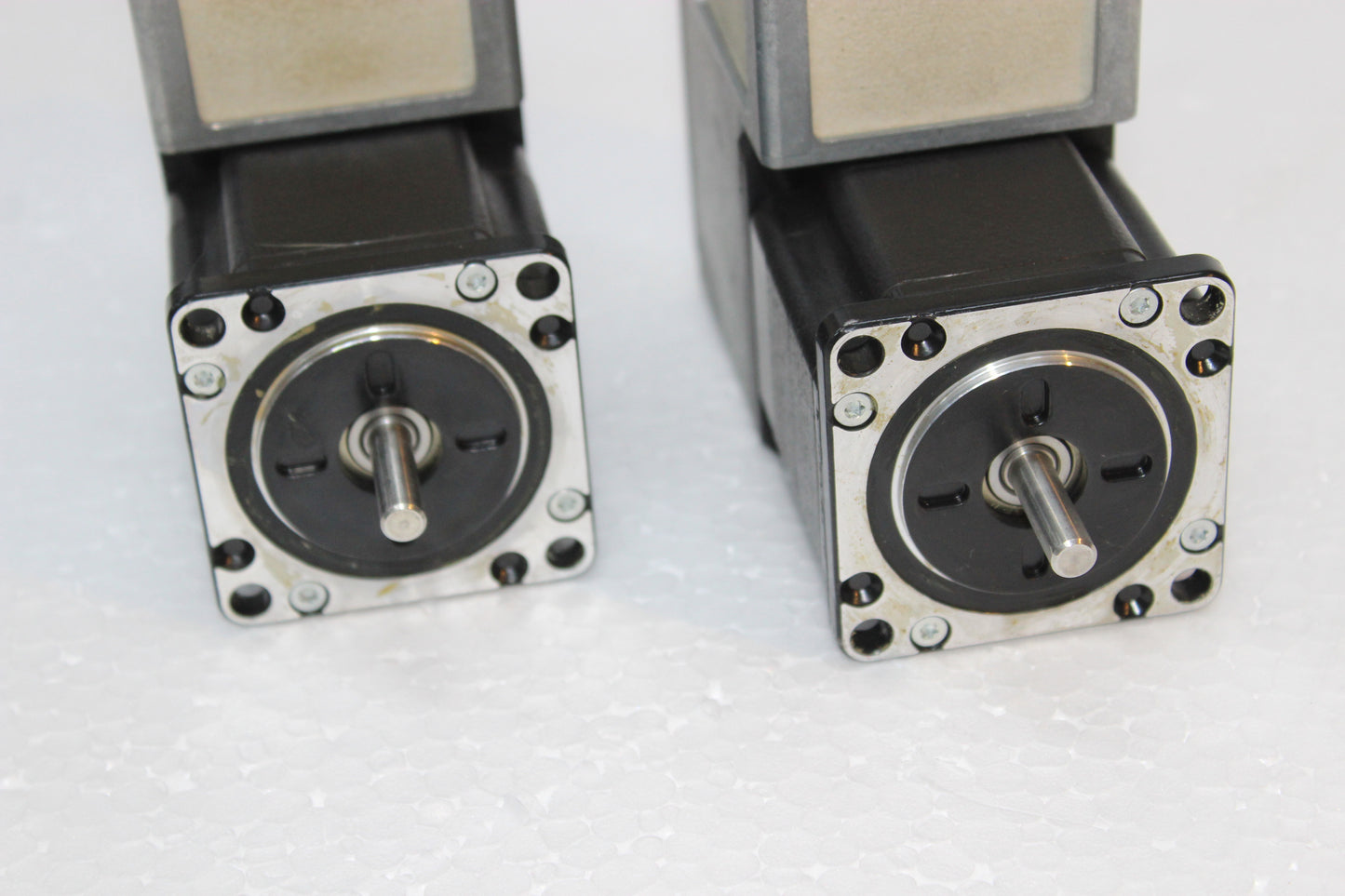 NEW NO BOX | BERGER LAHR | IFS62/2485ISDS |