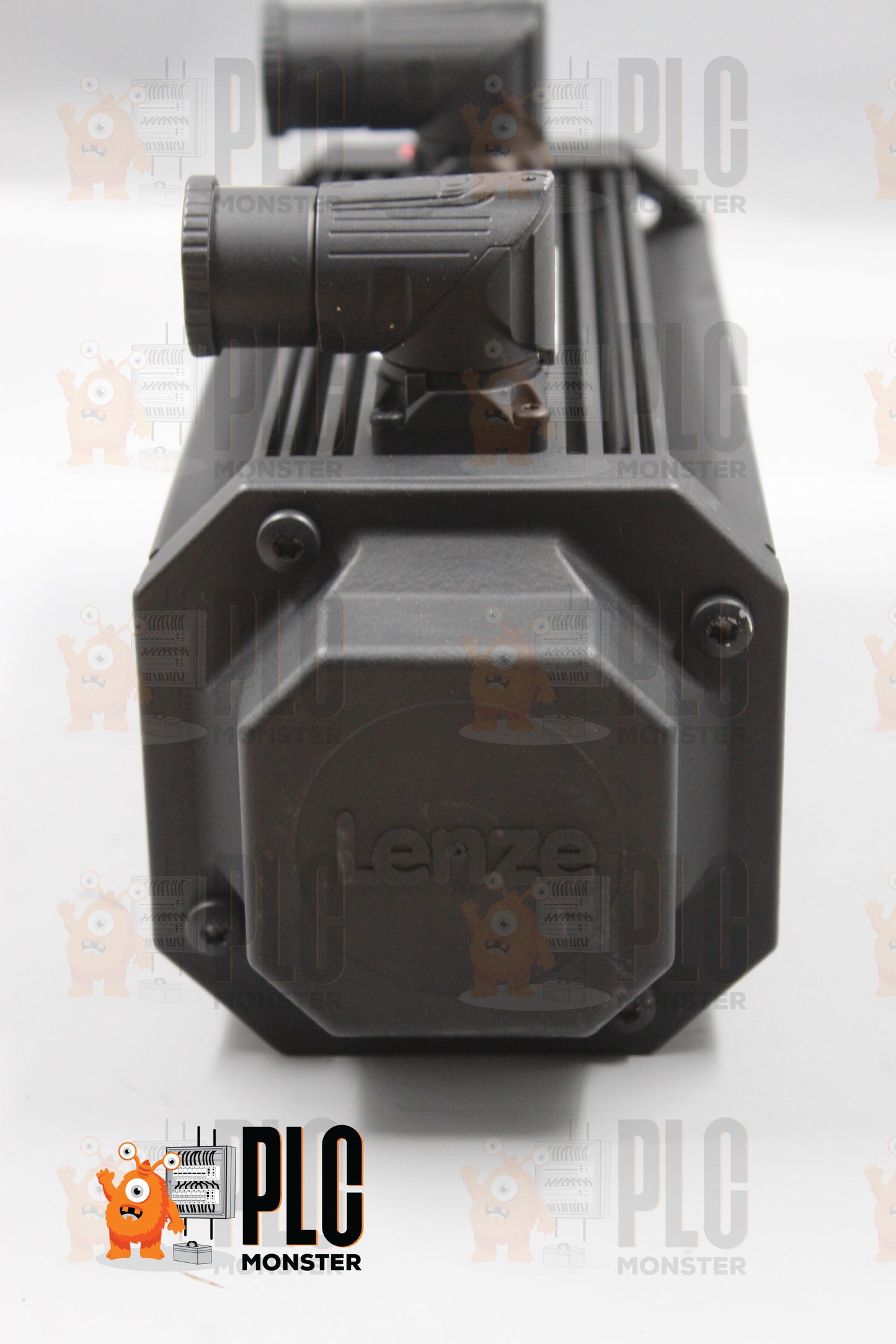 NEW NO BOX | Lenze | MDSKSRS056-33 |