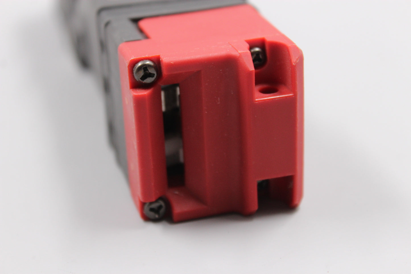 PREOWNED | OMRON | D4SL-N2FFG-D |
