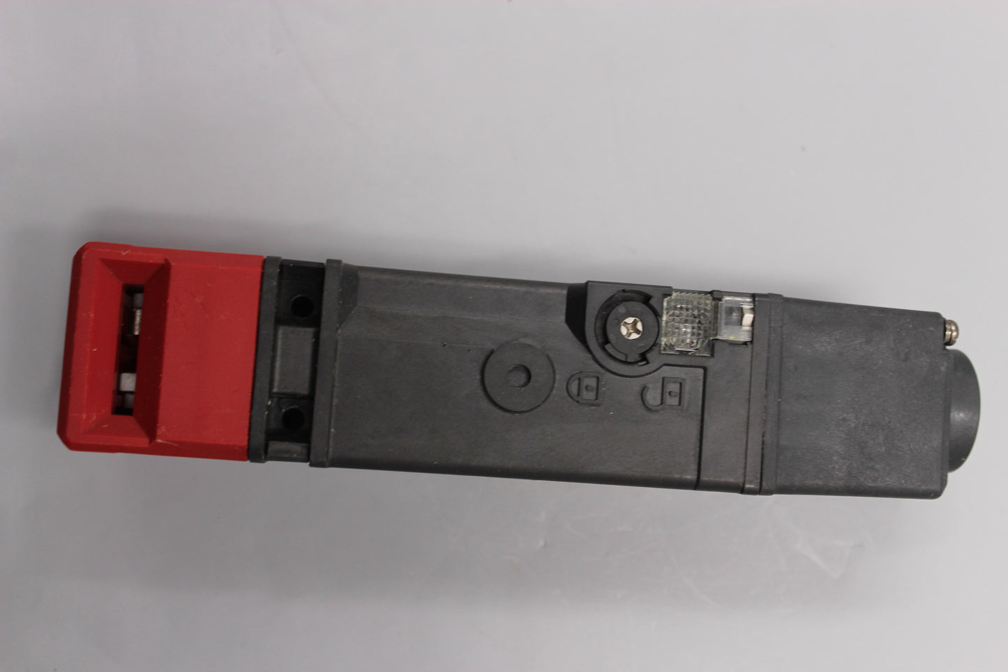 PREOWNED | OMRON | D4SL-N2FFG-D |