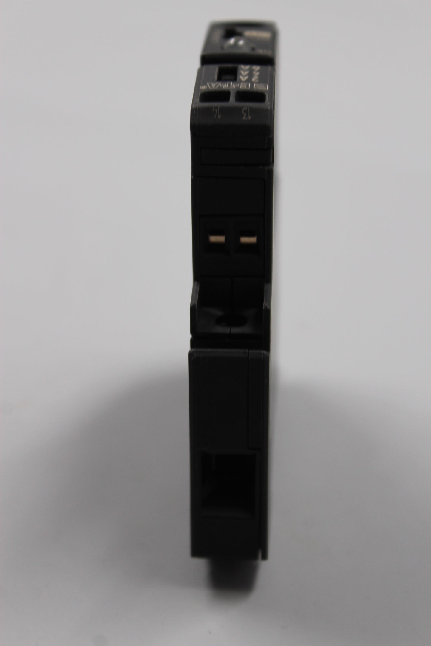 PREOWNED | E-T-A | ESX10-TD-101-DC24V-2-4-6A |