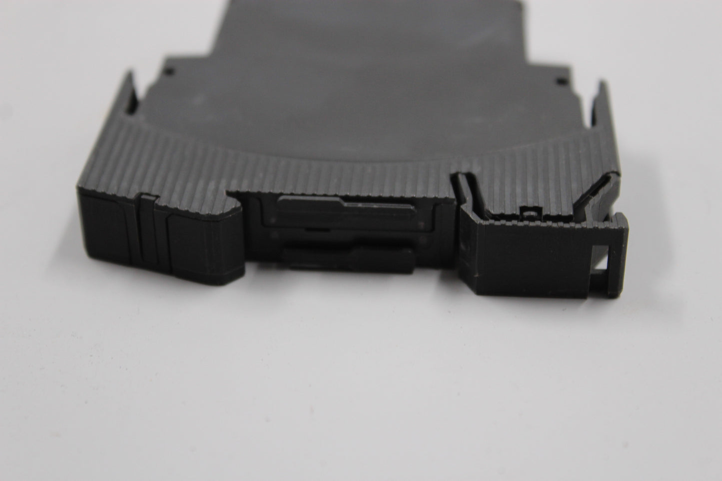 PREOWNED | E-T-A | ESX10-TD-101-DC24V-2-4-6A |