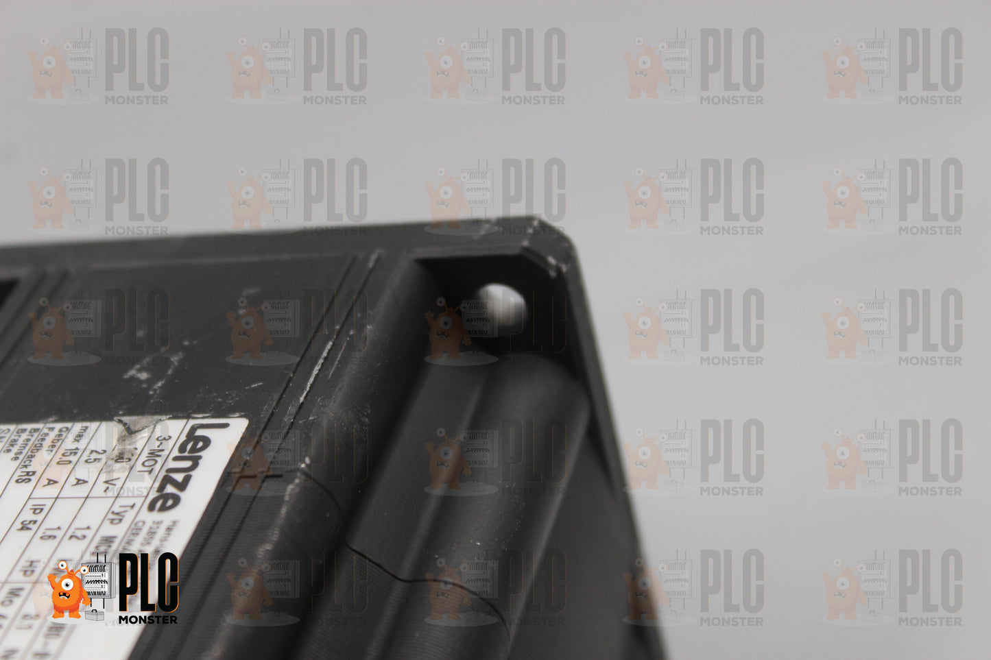 NEW NO BOX | Lenze | MCS 09F38-RS0B0-B14N-ST5S00N-R0SU |