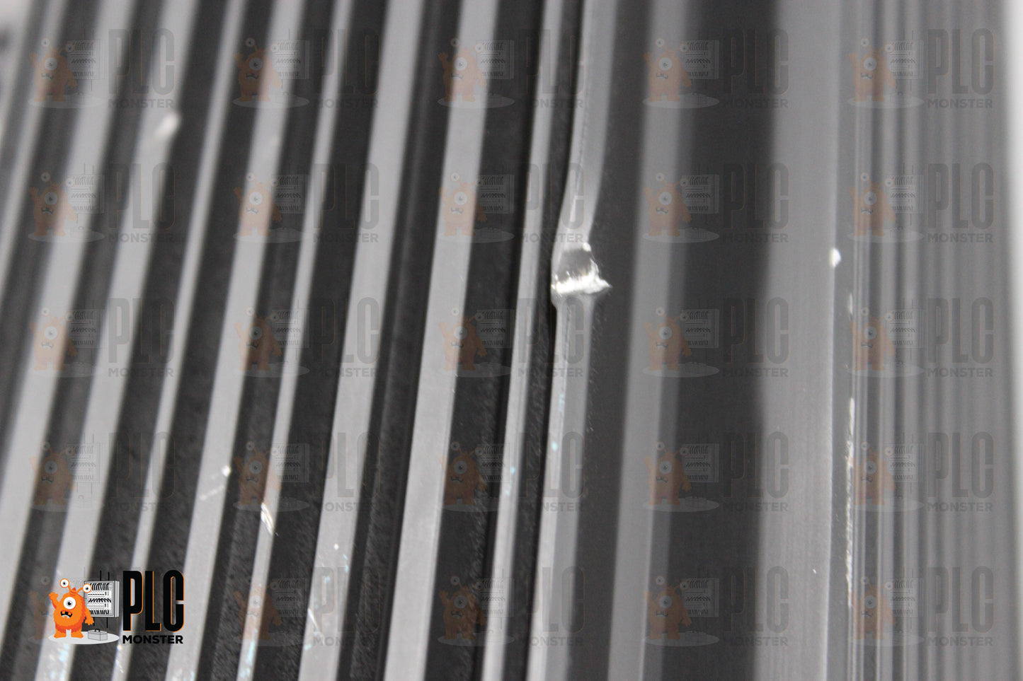 NEW NO BOX | Lenze | MDSKSRS056-33 |